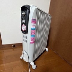 DeLonghiのドラゴン3オイルヒーターの画像