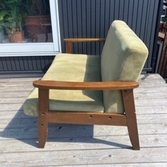 北欧レトロ 木製フレーム 二人掛けモケットソファー アームチェア モスグリーンの画像