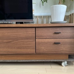 テレビボードの画像