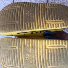 ドクターイエロー　サンダルの画像