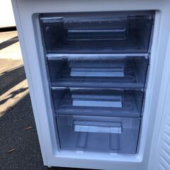 ２０１８年製　シャープ SHARP 直冷式冷凍庫 ホワイト系 FJ-HS9X-Wの画像