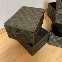 ニトリ 収納カゴ バスケット大・小の画像