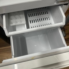 自社配送設置無料 名古屋一部エリア送料無料 19年製AQUA 126L 冷蔵庫 【AQR-E13H-W】の画像