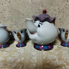 ディズニー 美女と野獣 ポット婦人 ティーセット4点セットの画像