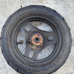 V125 フロントホイールの画像