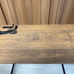 決まりました。コンセント付きデスクの画像