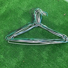 値下げしました！プラスチックハンガー　ワイヤーハンガー　まとめ売りの画像