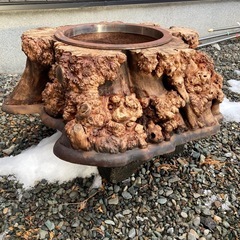くりぬき火鉢の画像