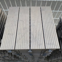 庭のパネルの画像