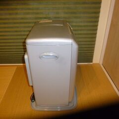 石油ファンヒーターの画像