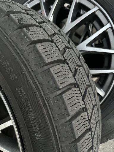 ※早い者勝ち　185/65R15 スタッドレスアルミ付４本