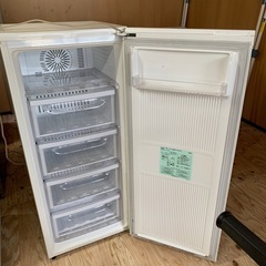 三菱ノンフロン冷凍庫MF-U12N-W
の画像