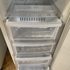 三菱ノンフロン冷凍庫MF-U12N-W
の画像