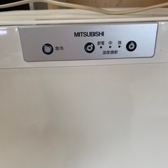 三菱ノンフロン冷凍庫MF-U12N-W
の画像
