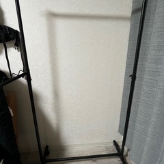 ハンガーラックの画像