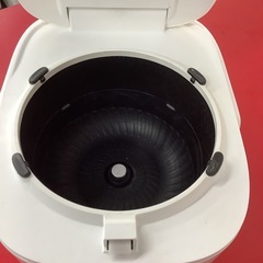 TOSHIBA 東芝　炊飯器　炊飯ジャー　3合炊き　RC-5XL 2018年製の画像