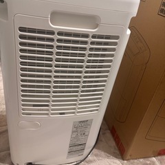 アイリスオーヤマ 除湿機 IJC-M120 ホワイト　美品　動作確認済み の画像