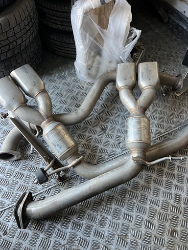 TRD 
アルファード、ヴェルファイア  マフラー