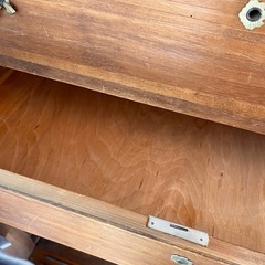 【無料・引き取り限定】アンティークなタンスの画像