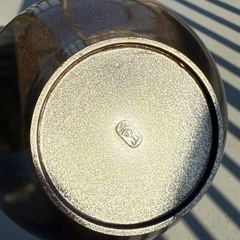 金彩入りの壺の画像