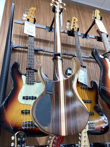 エレキベース　IBANEZ　BTB1805　ｷｽﾞ/打痕/変色箇所有
