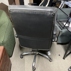 昇降式オフィスチェア　ブラック　レザーの画像