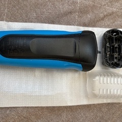 BRAUN/ブラウン●シリーズ3 シェーバー 300水洗い 動作OK 3枚刃の画像