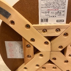 [ニトリ]円形ホワイト木製スツールの画像