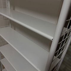 12/13まで掲載します パークレーン 突っ張りラック　 棚 
幅78 8段の画像