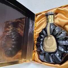 J1900【リユースのサカイ柏店】 ブランデー　レミーマルタン　セントーエクストラ　700ml　40度　未開栓　の画像