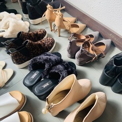 **倉庫整理につき超格安！**レディース衣類・靴 👠 0円商品ありフリマ✨12/10(水)の画像