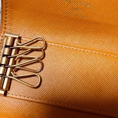 ルイヴィトン　綺麗なキーケースの画像