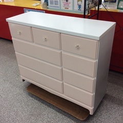 【取っ手と色合いが可愛いデザイン】4段チェスト アルファタカバ　チェスト ローチェスト タンス 衣類収納：ピンク/ホワイトの画像