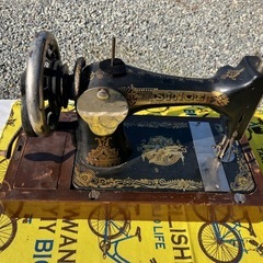 アンティークミシンの画像