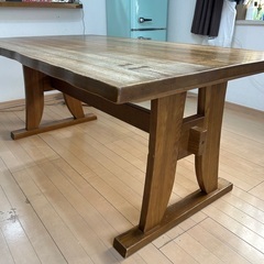 ダイニングテーブル、ベンチチェアセットの画像