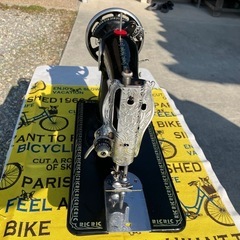 「リッカー」のアンティークミシンの画像