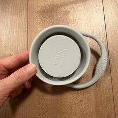 シリコン製スパイラル蓋付き容器　モンテッソーリ　ベビーお菓子ケースの画像