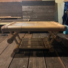 アジアン風バンブーテーブルの画像