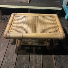 アジアン風バンブーテーブルの画像