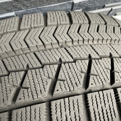 スタッドレスタイヤ、15インチ、ホイールの画像