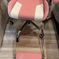 GTRacing GT800-PK-635 ゲーミングチェア（ピンク×ホワイト）フットレスト付きの画像