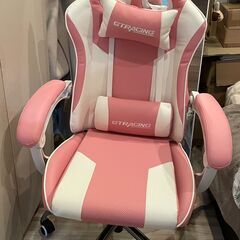 GTRacing GT800-PK-635 ゲーミングチェア（ピンク×ホワイト）フットレスト付きの画像