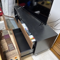 テレビ台、キャスター付きの画像