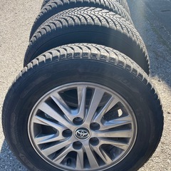 トヨタ純正ホイール付きオールラウンドタイヤ
の画像