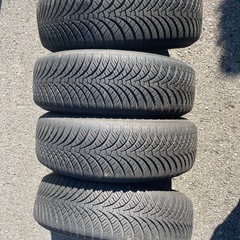 トヨタ純正ホイール付きオールラウンドタイヤ
の画像