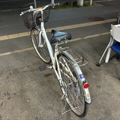 【リサイクルショップどりーむ荒田店】No.600　22632K　白　ギア6速　LEDライト付き　カゴ付きの画像