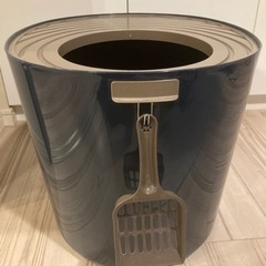 アイリスオーヤマ 上から入る猫トイレ（ネイビー）※未使用／猫砂入れとして使用の画像