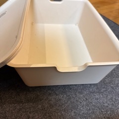 プラスチックボックス　ふたつきの画像