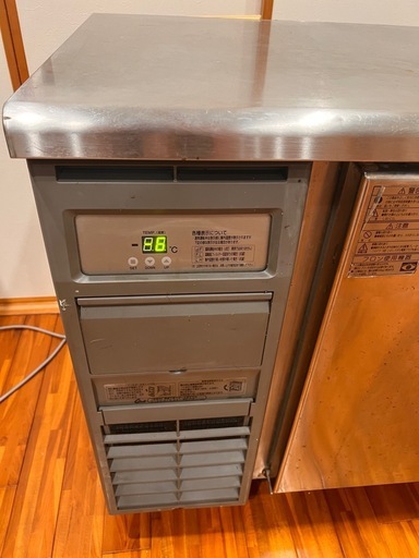 ☘️取り引き終了しました。
業務用テーブル型冷凍庫（動作確認済み）