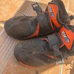 バイクの靴の画像